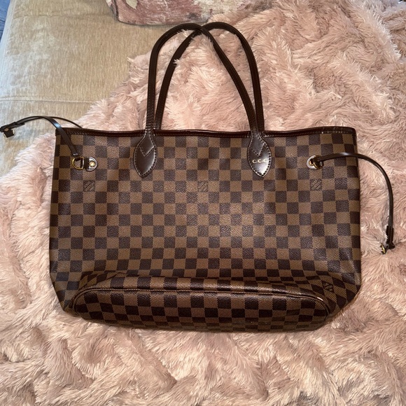 Louis Vuitton Damier Ebene Neverfull MM Tote - Picture 2 of 11